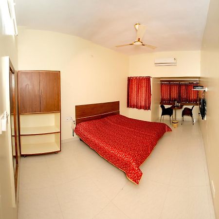 Hotel Gurjas Aurangābād Esterno foto